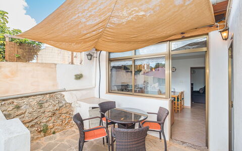 Sa Rossa: Meubles, Propriété, Table, Chaise, Ombre, Éclairage, Design Intérieur, Architecture, Bois, Mobilier De Jardin