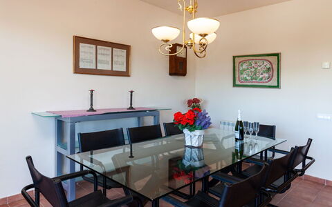Xarmada Cecilia: Pièce, Salle À Manger, Propriété, Meubles, Design Intérieur, Plafond, Table, Bâtiment, Maison, Lustre