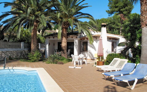 Jaen: Propriété, Bâtiment, Piscine, Vacances, Maison, Immobilier, Palmier, Bleu Azur, Recours, Villa