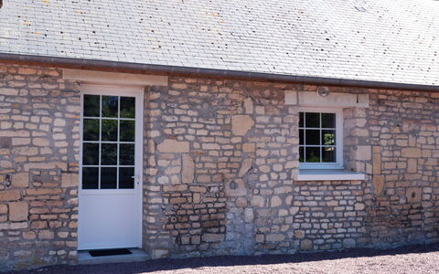 De Malau: Bâtiment, Fenêtre, Bois, Maison, Brickwork, Porte, Architecture, Brique, Chalet