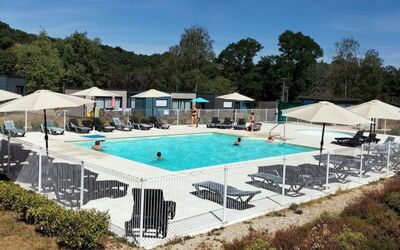 Rochefort en Terre 603: Piscine, Mobilier De Jardin, Parapluie, Ombre, Loisir, Recours, Eco Hôtel, Balancelle, Ville Resort, Hôtel