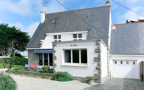The Anchor: Plante, Nuage, Fenêtre, Propriété, Bâtiment, Ciel, Maison, Chalet, Façade, Arbre