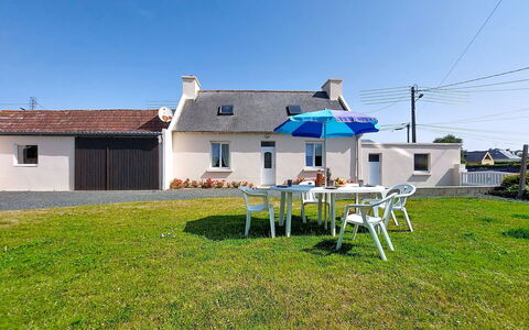 Ty Maï Pi: Ciel, Maison, Toit, Domicile, Zone Résidentielle, Chalet, Lot Terre, Pelouse, Biens, Cour
