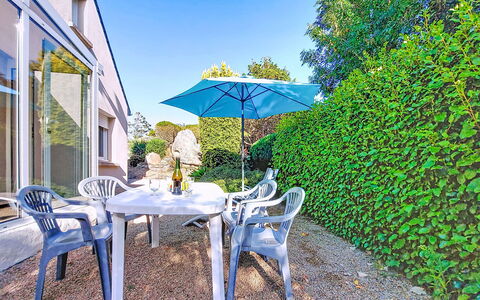 Kerguntuil: Bleu, Arbuste, Ombre, Jardin, Aménagement Paysager, Mobilier De Jardin, Cour, Eco Hôtel