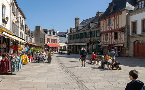 Gîte au Jardin: Bâtiment, Espace Public, Ville, Zone Urbaine, Ville, Architecture, Rue, Vacances, Design Urbain