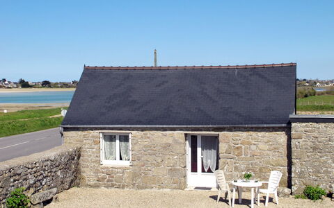 Ti an Naod: Ciel, Bâtiment, Propriété, Plante, Fenêtre, À Déchaumer, L'Eau, Maison, Lot Terre, Chalet