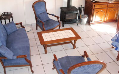 Ty Huella (Czn120) 616.1: Meubles, Pièce, Chaise, Propriété, Sol, Salon, Table, Design Intérieur, Sol, Maison