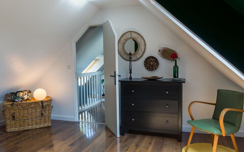 Tregunc 634: Meubles, Cabinetry, Bâtiment, Chaise, Tiroir, La Commode, Bois, Commode, Table, Porte
