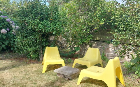 Pont L'Abbé 608: Jaune, Plastique, Mobilier De Jardin, Ombre, Jardin, Chaise, Arrière-Cour