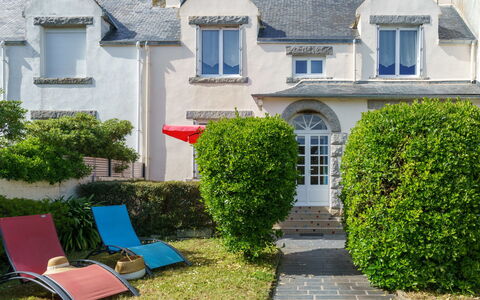 Ty Martelod: Plante, Ciel, Bâtiment, Propriété, Fenêtre, Vert, Maison, Architecture, Lot Terre, Herbe