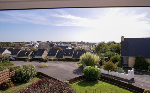 Tal Ar Mor: Nuage, Plante, Ciel, Arbre, Design Urbain, Paysage, Immobilier, Couverture De Sol, Toit, Ville