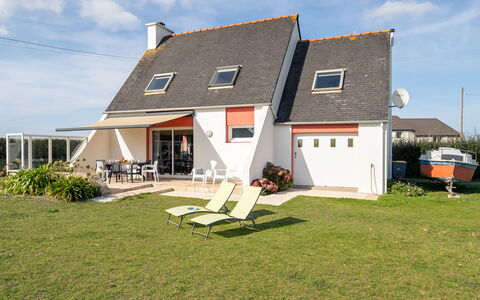 Echo de Vagues: Nuage, Ciel, Propriété, Fenêtre, Bâtiment, Plante, Maison, Lot Terre, Herbe, Chalet