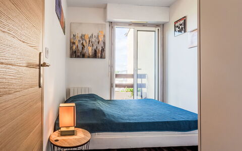 Cabourg 230: Lit, Meubles, Design Intérieur, Chambre, Sol, Sol, Literie, Mur, Pièce, Drap De Lit