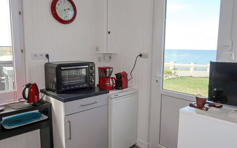 Ti an Aod: Propriété, Cabinetry, Fenêtre, Appareil De Cuisine, Cuisine, Électroménager, Cooktop, Cuisinière, Gaz Poele, L'Horloge