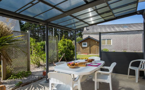 Rève de Plage: Plante, Meubles, Propriété, Table, Ombre, Chaise, Design Intérieur, Bâtiment, Fenêtre, Mobilier De Jardin