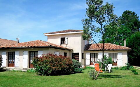 Orphée: Plante, Ciel, Nuage, Bâtiment, Propriété, Fenêtre, Arbre, Maison, Lot Terre, Porte