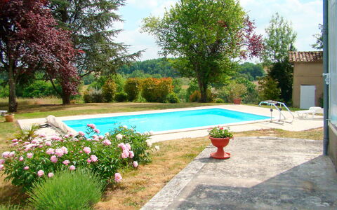 La Gaubide: Plante, Fleur, L'Eau, Propriété, Nuage, Ciel, Feuille, Arbre, Bâtiment, Herbe