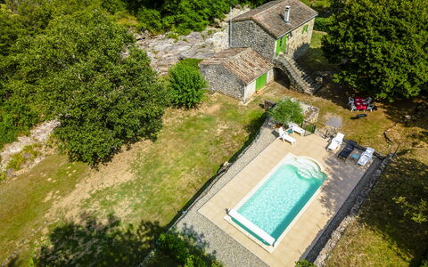 Le Moulin: Plante, Communauté Des Plantes, Bâtiment, Lot Terre, Arbre, Herbe, Végétation, Pente, Design Urbain, Paysage Naturel