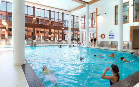 Les Arcs 608: L'Eau, Piscine, Bleu Azur, Bleu, Loisir, Bâtiment, Des Loisirs, Des Sports, Amusement