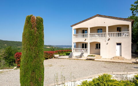 Bauduen 602: Plante, Ciel, Propriété, Fenêtre, Bâtiment, Lot Terre, Maison, Herbe, Paysage