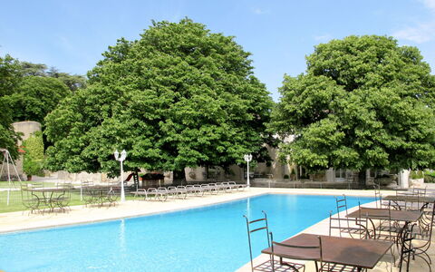 Bauduen 603: L'Eau, Plante, Ciel, Propriété, Meubles, Piscine, Chaise, La Nature, Bleu Azur, Nuage