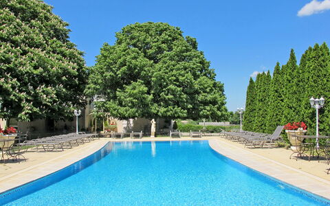 Bauduen 603: Piscine, Propriété, Immobilier, Loisir, Biens, Bâtiment, Arbre, Vacances, Maison, Villa