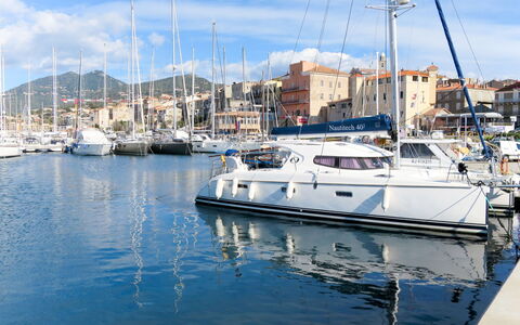Propriano 629: L'Eau, Ciel, Bateau, Nuage, Navire, Véhicule, Mât, Navire, Voie Navigable