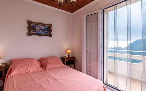 Filippi: Meubles, Propriété, Cadre, Bleu Azur, Bois, Éclairage, Design Intérieur, Confort, Sol, Sol
