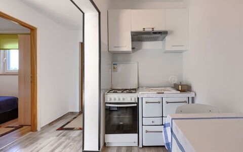 Villa Comottin: Meubles, Propriété, Cabinetry, Cuisinière, Design Intérieur, Appareil De Cuisine, Bois, Sol, Cuisine, Bâtiment