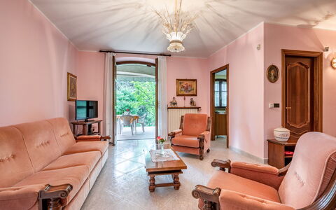 Culla di Stelle: Canapé, Meubles, Cadre, Table, Bâtiment, Chaise, Design Intérieur, Éclairage, Salon, Sol