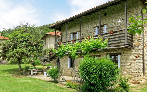 Casetta: Propriété, Maison, Bâtiment, Chalet, Domicile, Immobilier, Zone Rurale, Ferme, Herbe, Arbre