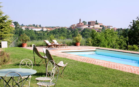 Bric del Vento: Propriété, Piscine, Herbe, Immobilier, Maison, Pelouse, Bâtiment, Loisir, Vacances, Domicile