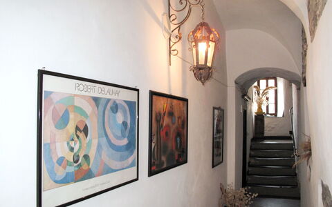 Limone: Mur, Propriété, Art, Galerie D'Art, Pièce, Arts Visuels, Attraction Touristique, Exposition, Exposition D'Art, Bâtiment