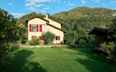 Il Ciliegio: Ciel, Plante, Bâtiment, Nuage, Fenêtre, Paysage Naturel, Maison, Arbre, Lot Terre, Végétation