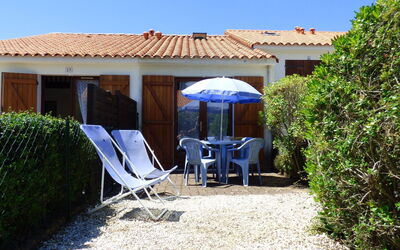 Pornic 100: Propriété, Maison, Bâtiment, Immobilier, Chalet, Domicile, Vacances, Ombre, Villa, Pièce