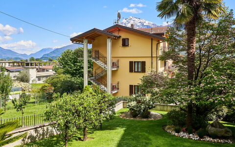Casa Martina: Plante, Ciel, Bâtiment, Propriété, Nuage, Fenêtre, La Nature, Maison, Arbre, Lot Terre