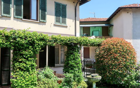 Letizia (Dgo232): Plante, Bâtiment, Fenêtre, Propriété, Maison, Ciel, Lot Terre, Chalet, Herbe
