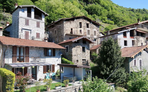 Rustico Simona (Grv255): Village De Montagne, Quartier, Propriété, Ville, Bâtiment, Maison, Village, Zone Résidentielle, Établissements Humains, Architecture
