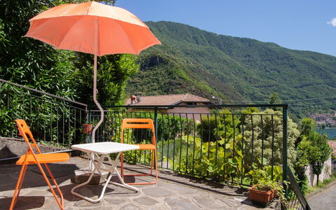 La Coccinella: Propriété, Table, Arbre, Maison, Station De Montagne, Meubles, Vacances, Tourisme, Immobilier, Bâtiment