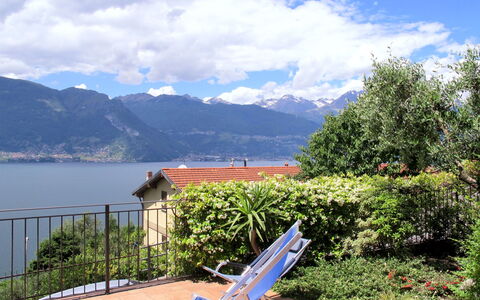 Paníco: Nuage, Ciel, Plante, L'Eau, Montagne, Bleu, Bleu Azur, Mobilier De Jardin, Balancelle, Paysage Naturel