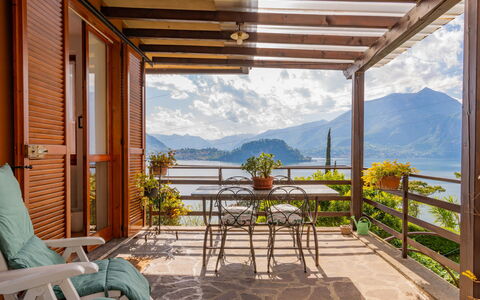 Stefania (Vna370): Plante, Ciel, Propriété, Porche, La Nature, Ombre, Bois, Design Intérieur, Nuage, Chalet