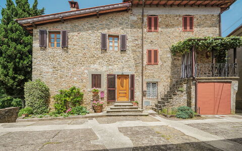 Sara: Ciel, Montagne, Jour, Bâtiment, Plante, Paysage Naturel, Maison, Végétation, Montagnes, Arbre
