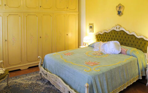 Agrifoglio: Chambre, Lit, Meubles, Pièce, Drap De Lit, Propriété, Cadre De Lit, Literie, Mur, Design Intérieur