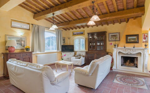 Versilia: Meubles, Design Intérieur, Mur, Sol, Plafond, Canapé, Pièce, Sol, Domicile, Salon
