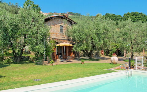 Colle alla Luna: Propriété, Maison, Domicile, Immobilier, Piscine, Biens, Bâtiment, Zone Résidentielle, Architecture, Vacances