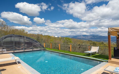 Pianelli: Nuage, Ciel, L'Eau, Jour, Bâtiment, Piscine, Bleu, La Nature, Plante, Bleu Azur
