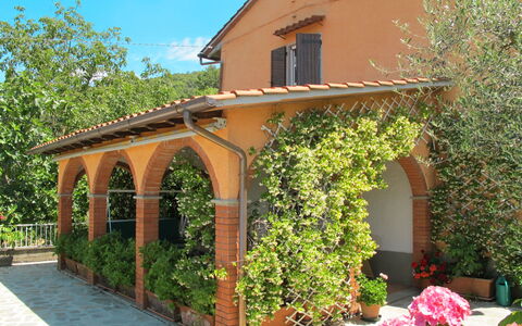 La Felcaia: Propriété, Bâtiment, Immobilier, Maison, Aménagement Paysager, Pergola, Cour, Plante, Façade, Hacienda