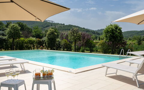 Santa Lucia: L'Eau, Ciel, Meubles, Propriété, Plante, Bâtiment, Piscine, Bleu Azur, Arbre, Ombre