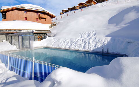 Valmeinier 606: Neige, L'Hiver, Bleu, Gelé, Ciel, La Glace, Architecture, Piscine, Nuage, Toit