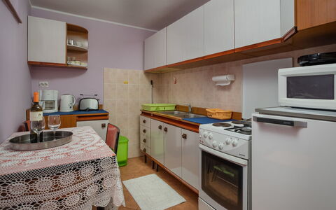 Poreč Kaštelir 655: Propriété, Pièce, Comptoir, Cuisine, Meubles, Cabinetry, Cuisinière, Principaux Appliance, Bâtiment, Design Intérieur